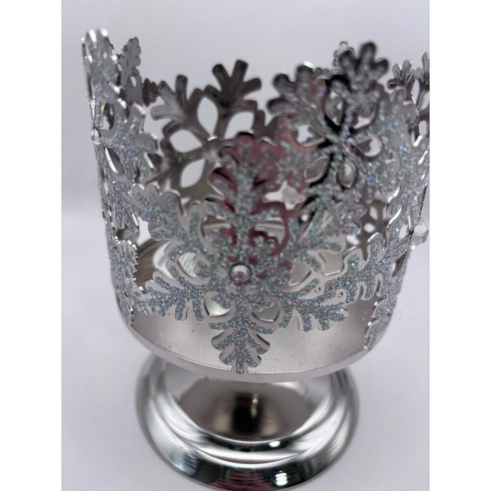 Bath And Body Works Glitter Silver Snowflakes 3-wick candle holder on pedestal - Picture 4 of 6